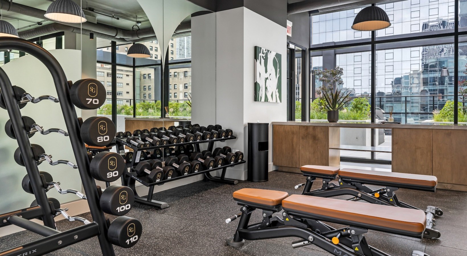 Building Photo - 515 N St Clair St