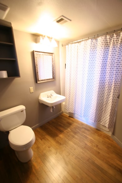 Building Photo - 100 Broadway Blvd NE