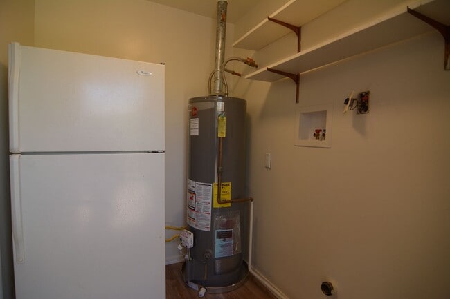 Building Photo - Remodeled 1 Bedroom 1 Bath House! Central Tucson Location!