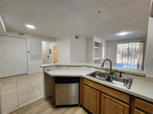 Building Photo - 13037 Mulberry Park Dr