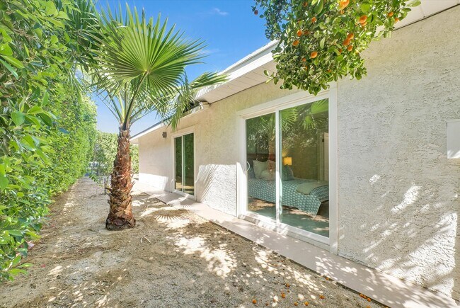 Building Photo - 3967 E Sunny Dunes Rd