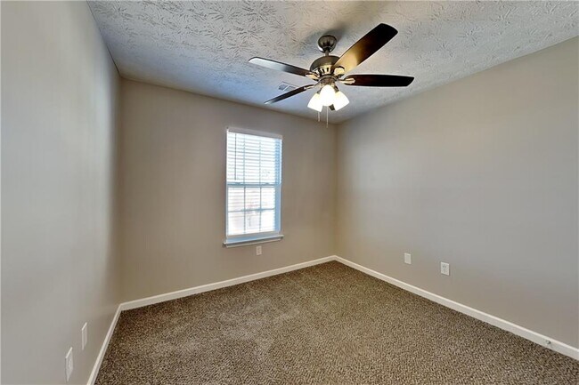 Building Photo - 110 Chartres St