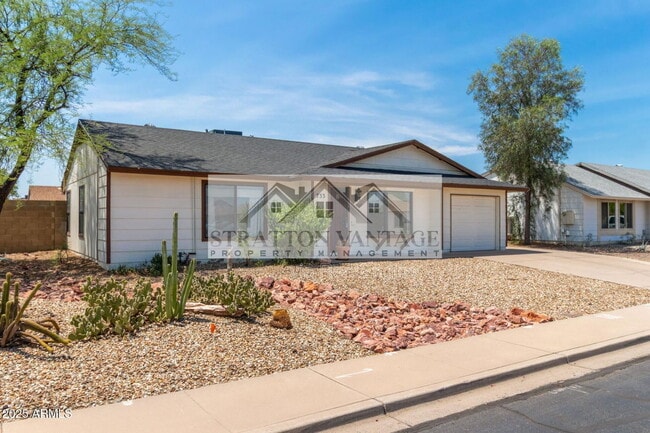 Building Photo - 733 E Halifax St