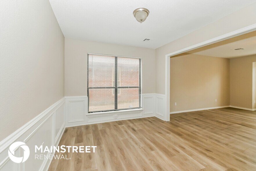 Building Photo - 11916 Silver Sun Dr