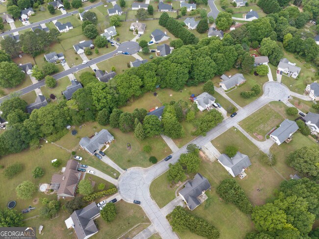 Building Photo - 1510 Twin Manor Dr