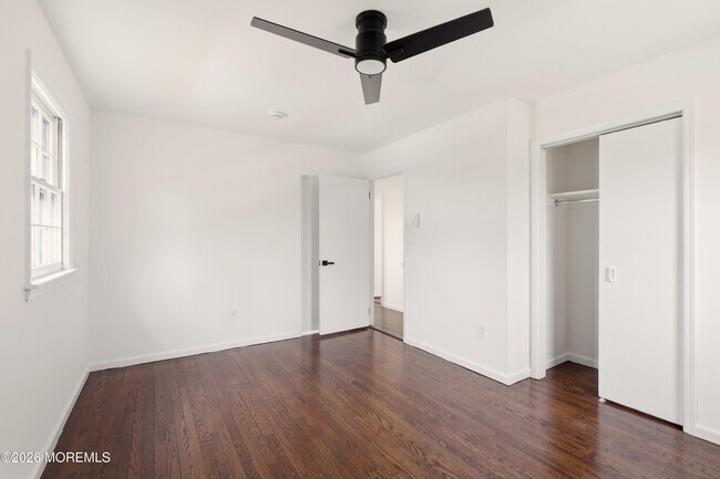 Building Photo - 1041 Mulberry Pl