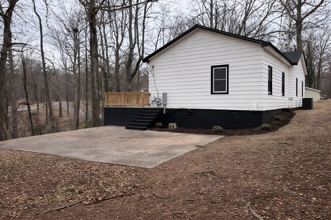 Building Photo - Gantt ST