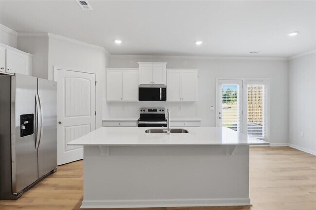 Building Photo - 21 Berryville Dr