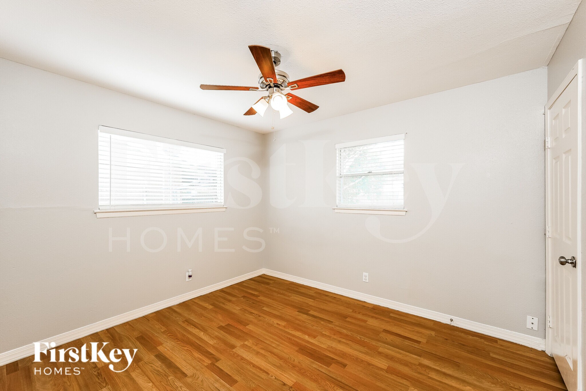 Building Photo - 1802 Wilsons Creek St