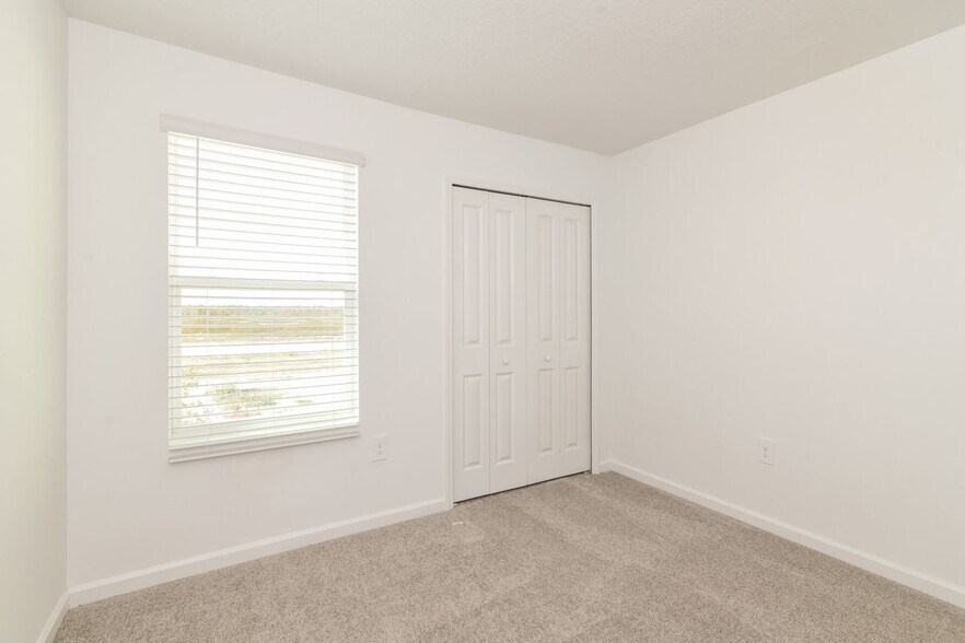 Building Photo - 4636 Hikers Dr