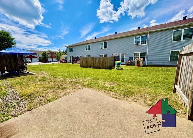 Building Photo - Spacious Milton 3 Bedroom - Pet Friendly!