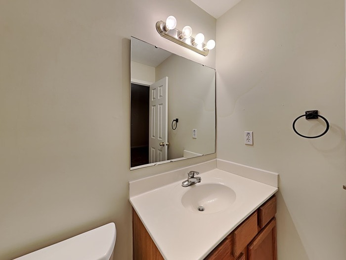 Building Photo - 1049 Springwater Cir