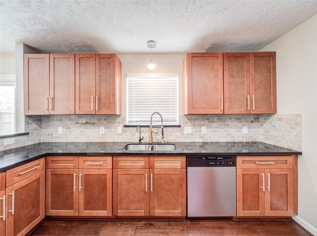 Building Photo - 13618 Woodspire Dr