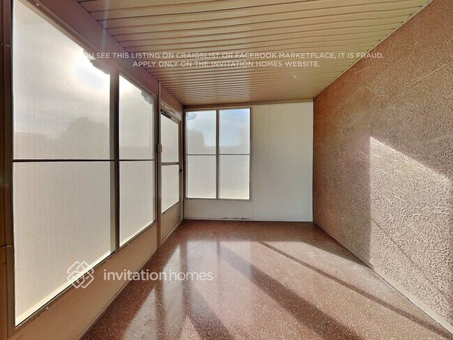 Building Photo - 225 N Wesley