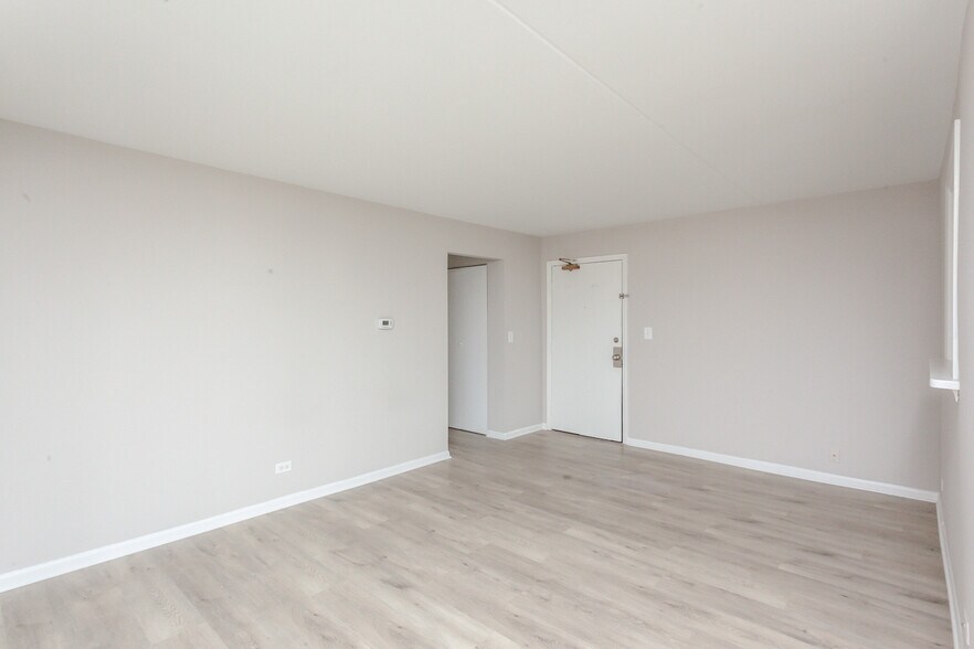 Building Photo - 1460 Fairlane Dr