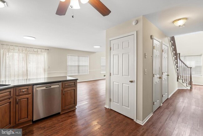 Building Photo - 87 Canal View Dr