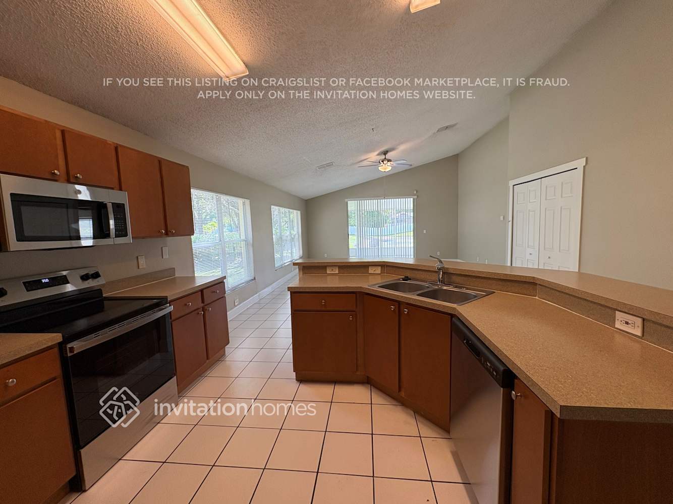 Building Photo - 19002 Weatherstone Dr