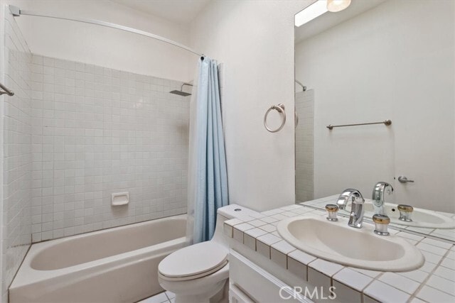 Building Photo - 77 Lakeshore Dr