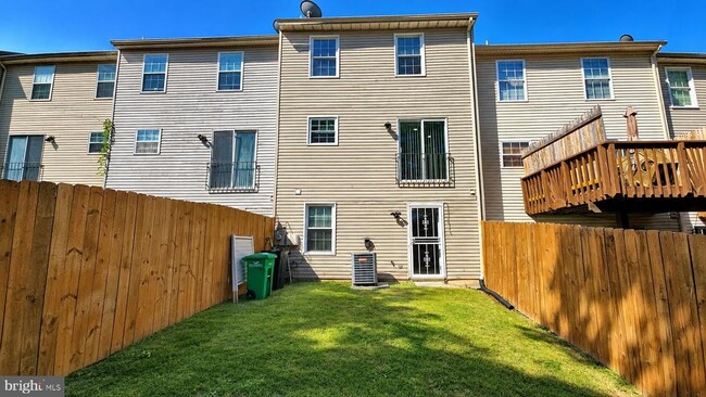 Building Photo - 1660 Willowwood Ct