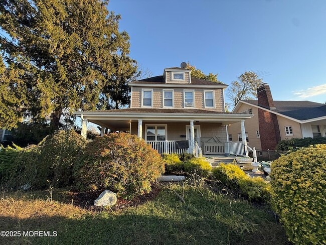 Primary Photo - 604 Irving Pl