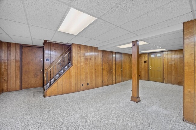 Building Photo - Delhi Township- Cute Single Family 4 bed, ...