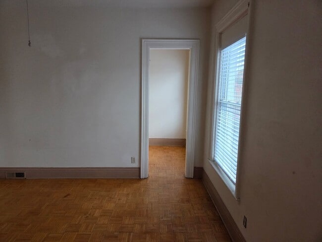 Building Photo - 817 N Townsend St