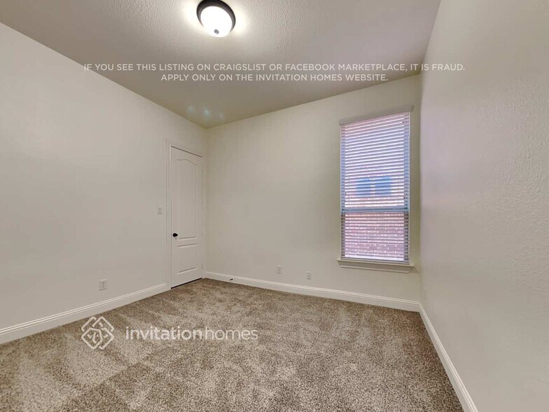 Building Photo - 2449 Sunderland Ln