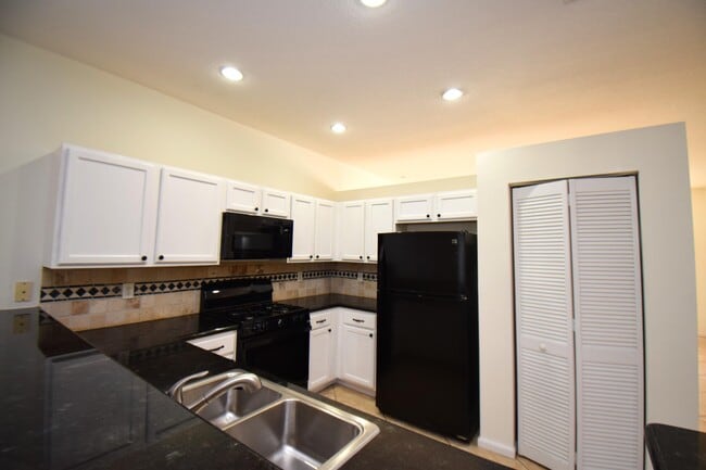 Building Photo - 1338 Cape May Ln