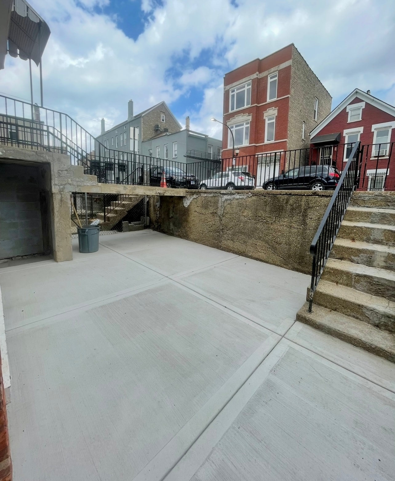 Front Patio - 2314 S Seeley Ave