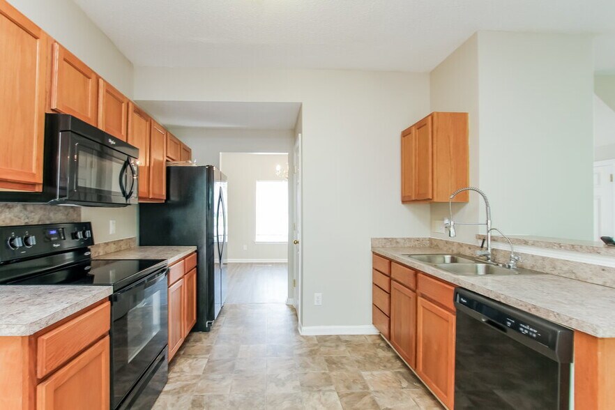 Building Photo - 3431 Ann Franklin Ct