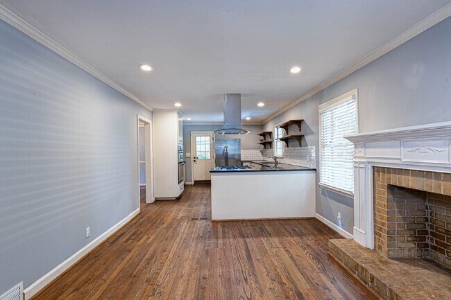 Building Photo - 1823 Marilon Dr