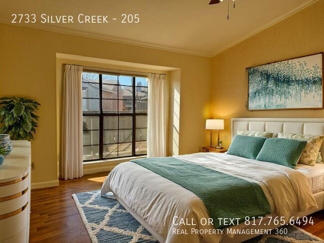 Building Photo - 2733 Silver Creek Dr