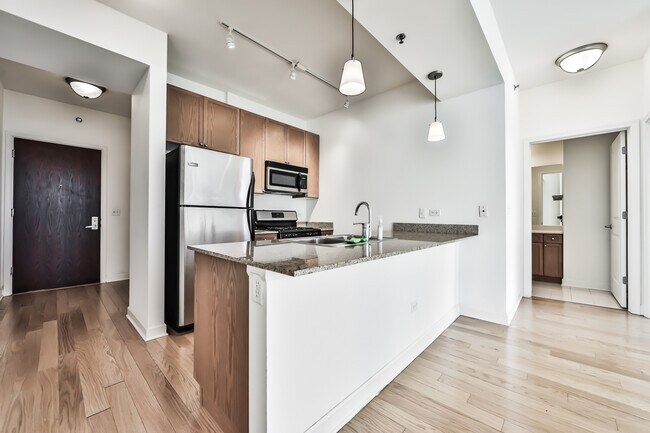 Building Photo - 1400 S Michigan Ave