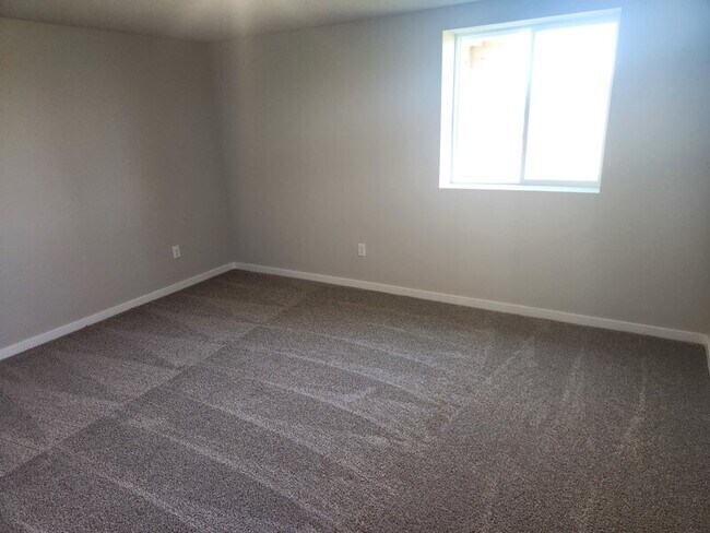 Building Photo - 2508 Chan Dr