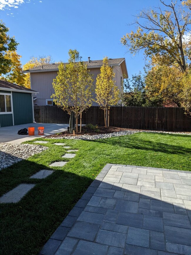 Building Photo - Fully Remodeled Home