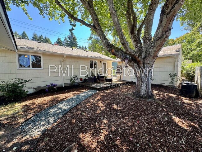 Building Photo - 9725 SE 29th Ave