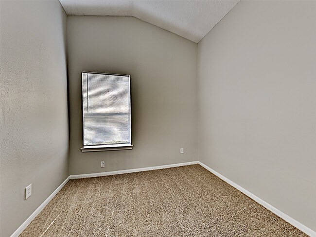Building Photo - 3215 Boynton Dr