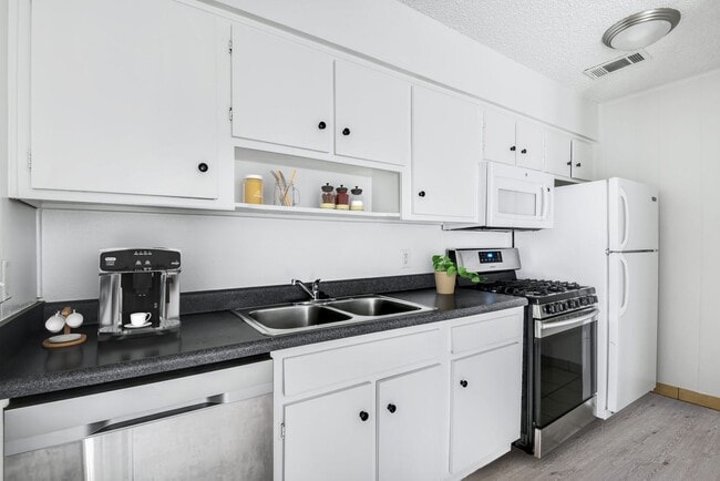 Interior Photo - Pease Parkside Apartments
