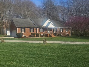 Building Photo - Prince George