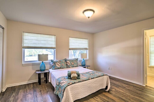 Building Photo - 4484 Cobia Dr SE