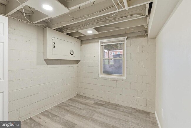 Building Photo - 849 Loalan Ave