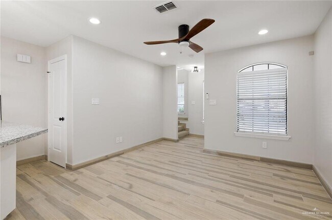 Building Photo - 18 N 49th St