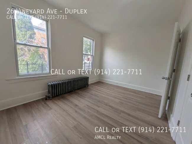 Building Photo - 26 Vineyard Ave