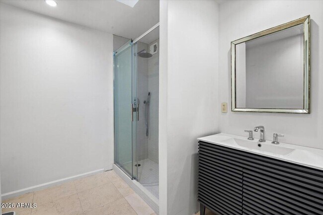 Building Photo - 7922 E Crestwood Way