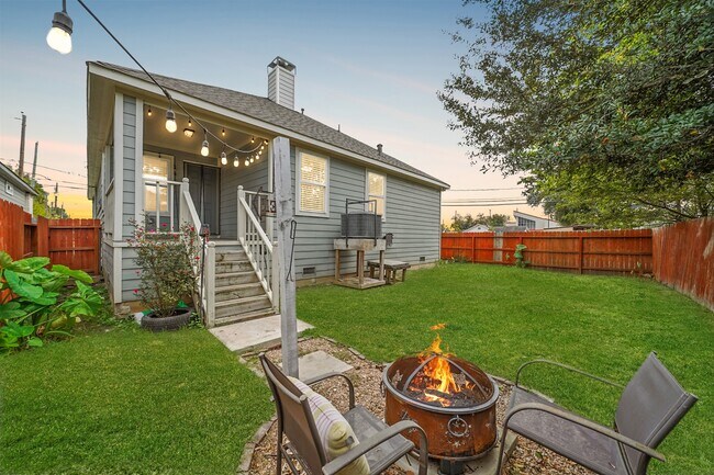 Building Photo - 3107 Amboy St