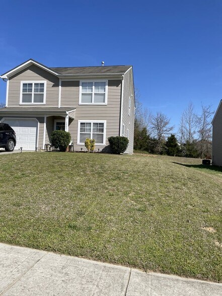 Building Photo - 1501 Long Paw Ln