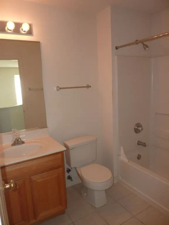 Building Photo - 1040 Montego Bay Ct