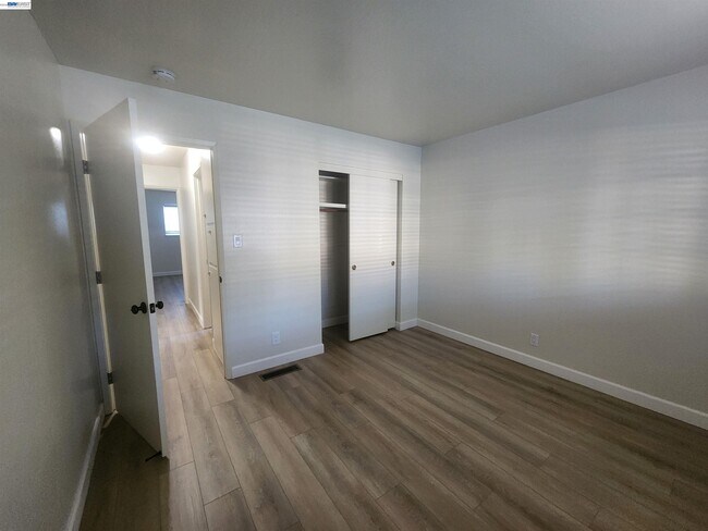 Building Photo - 1829 Rosetree Ct