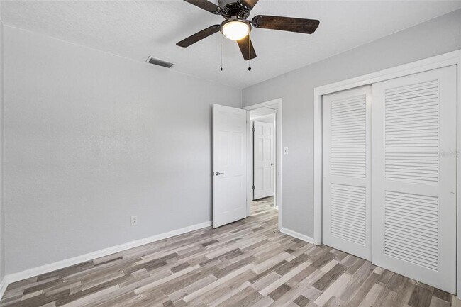 Building Photo - 206 N Gunlock Ave