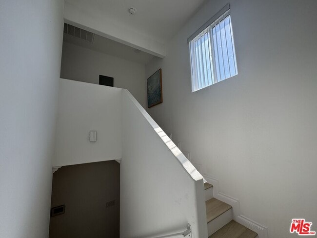 Building Photo - 3917 Dwiggins St